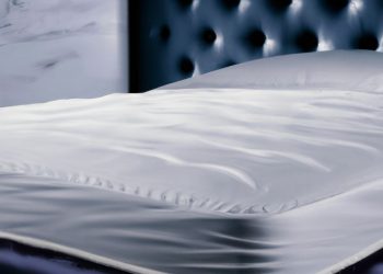 How Long is a Queen Mattress in Inches