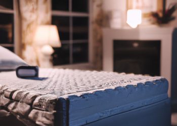 How to Compress a Hybrid Mattress