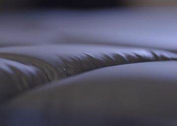 How to Find a Leak in a Queen Size Air Mattress