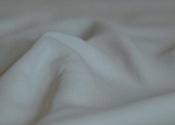 How to Get Blood Out of Sheets and Mattress