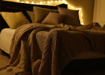 How to Keep an Air Mattress Warm