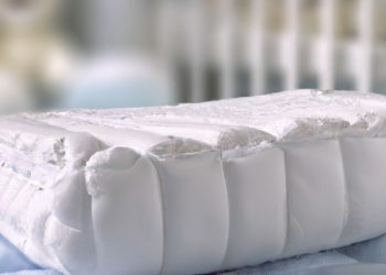 How to Pick a Baby Crib Mattress