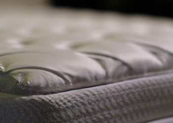 How to Restore a Memory Foam Mattress