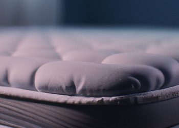 How to Tell if Air Mattress is Full