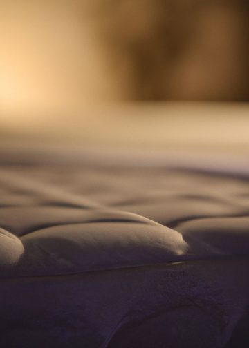 How to Tuck Sheets Under Heavy Mattress