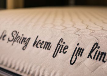 What is the Size of a Rv King Mattress