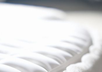 What Size Sheets Fit a Queen Pillow Top Mattress