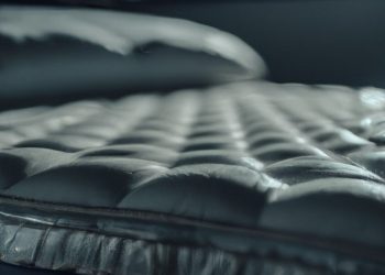 Which is Better Innerspring or Hybrid Mattress