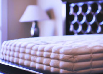 Which Way Does a King Mattress Go